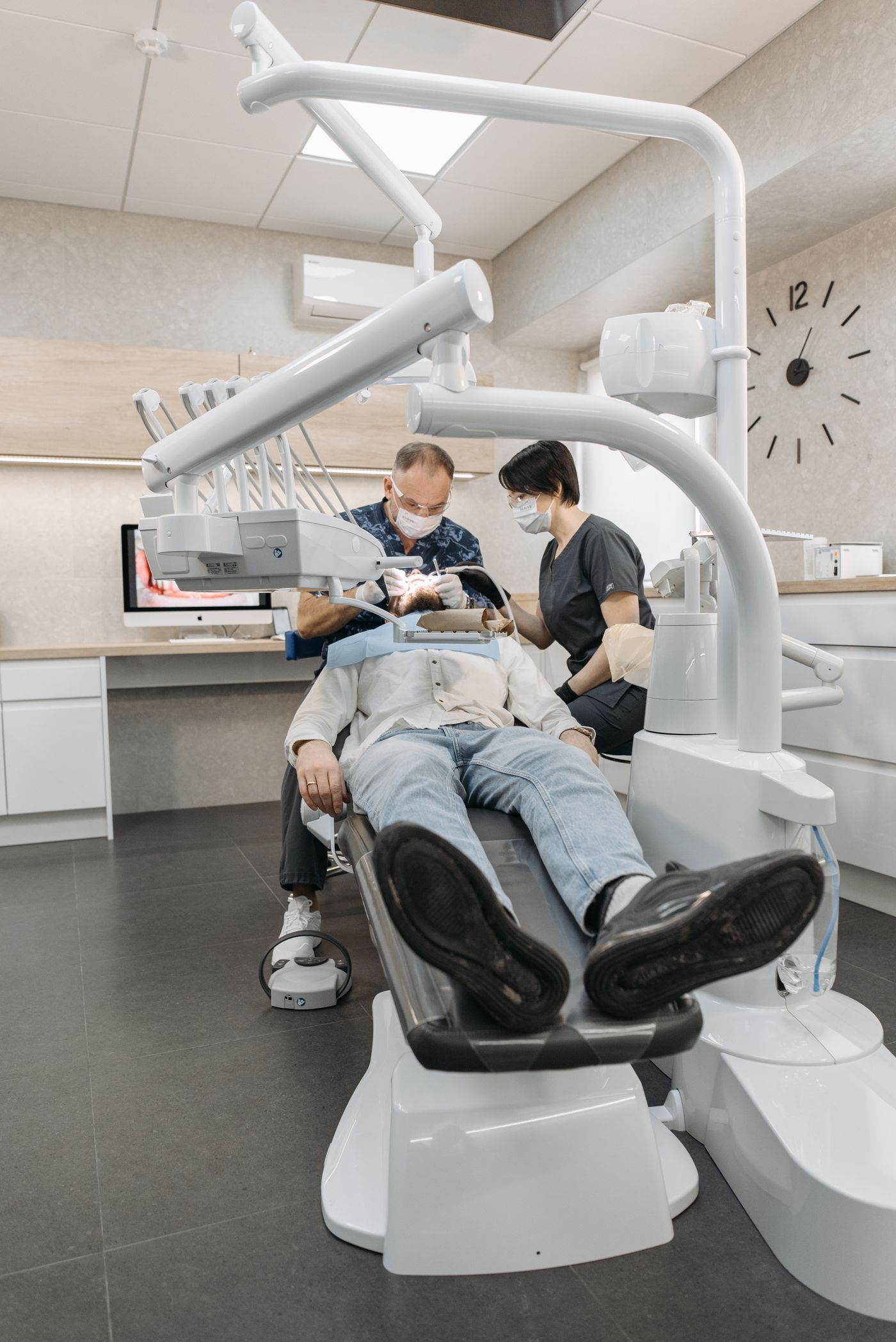 Gülüş tasarımı planlaması yapılan diş kliniği ortamı